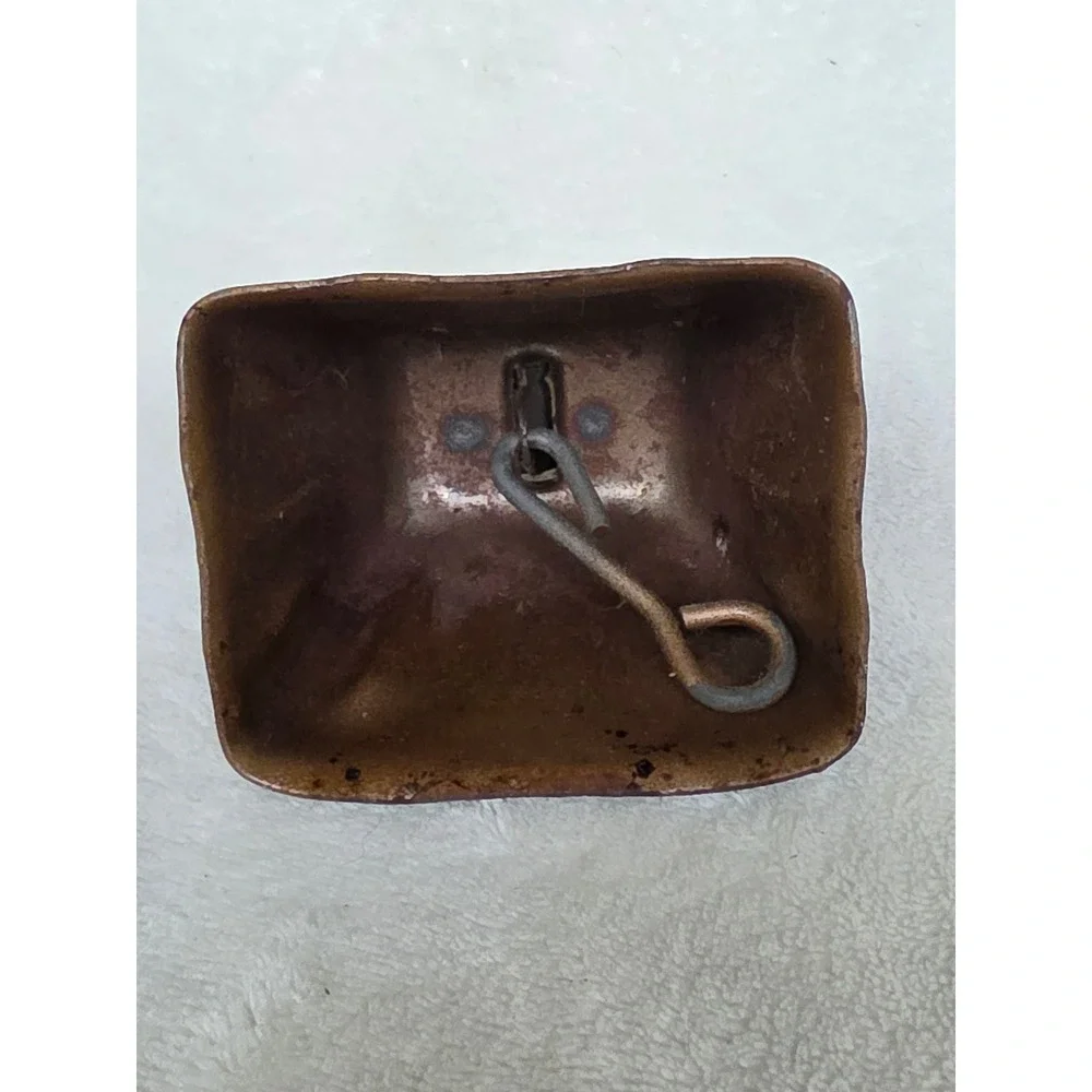 Vintage Rustic Metal Cowbell Antique Farmhouse Decor Primitive Bell with Clapper
